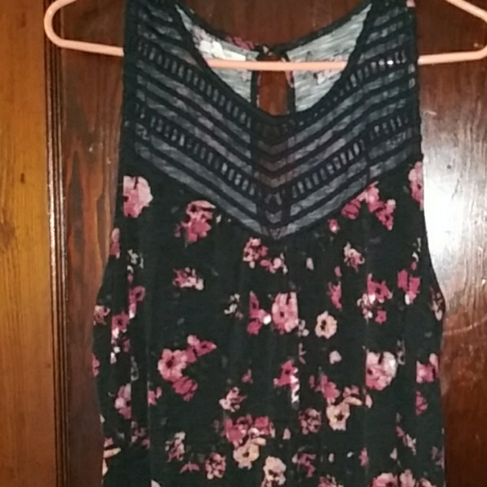 Top - Picture 2 of 2